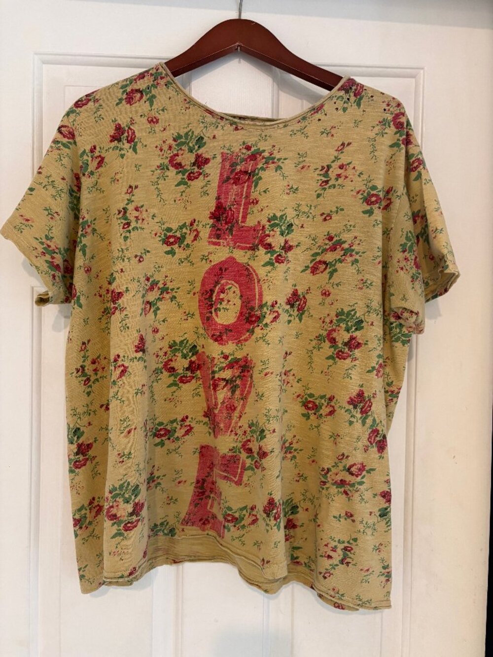MAGNOLIA PEARL FLORAL CIRCUS LOVE T-SHIRT